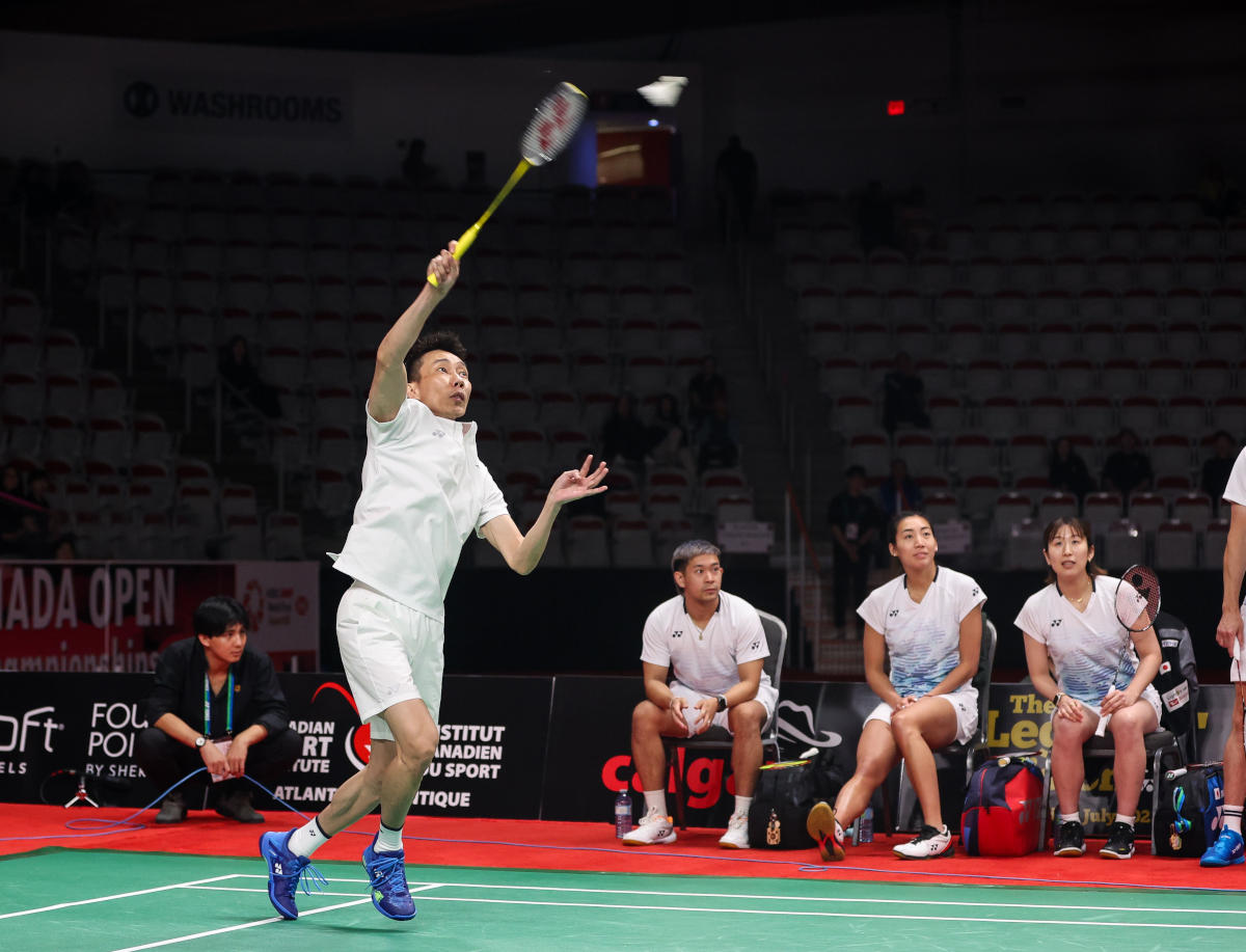 Amorti coup droit au badminton