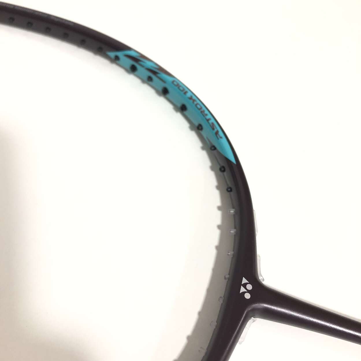 Yonex Astrox 100 ZZ 4U